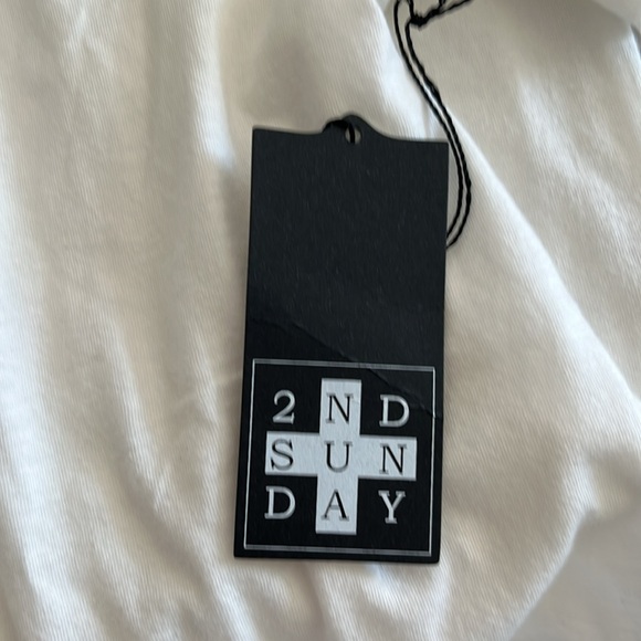 Second Sunday tee - Picture 3 of 7